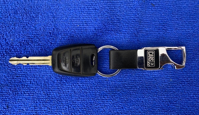 2016 Hyundai Grand i10 MAGNA 1.2 KAPPA VTVT, Petrol, Manual, 1,05,877 km, Key Close Up
