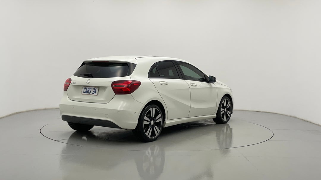 Right Back Diagonal (45- Degree) View