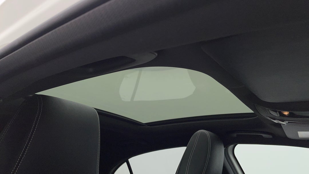 Interior Sunroof/Moonroof