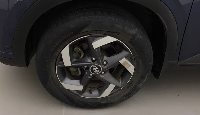 2020 Hyundai VENUE SX 1.0 TURBO, Petrol, Manual, 37,799 km, Left front tyre - Minor crack