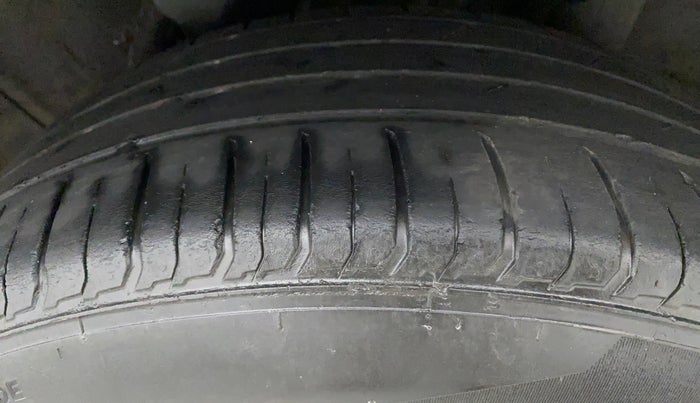 2020 Hyundai VENUE SX 1.0 TURBO, Petrol, Manual, 37,799 km, Left Rear Tyre Tread