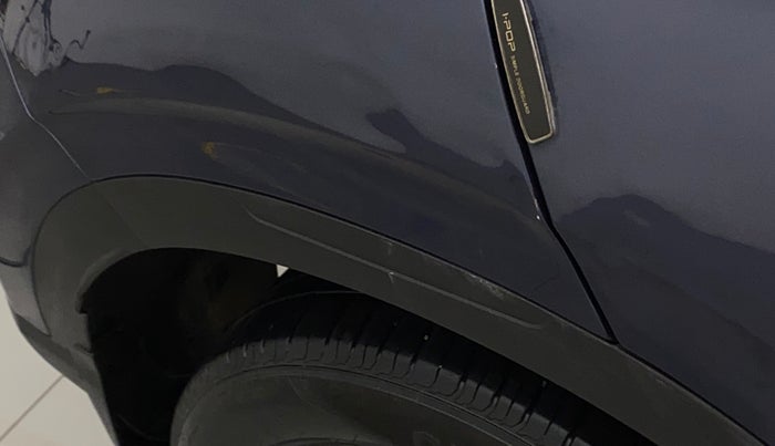 2020 Hyundai VENUE SX 1.0 TURBO, Petrol, Manual, 37,799 km, Right quarter panel - Slightly dented