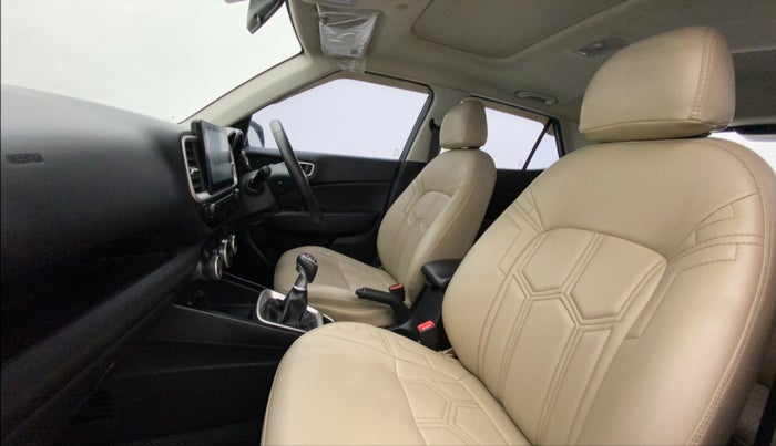 2020 Hyundai VENUE SX 1.0 TURBO, Petrol, Manual, 37,799 km, Right Side Front Door Cabin