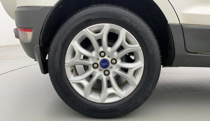 2014 Ford Ecosport 1.5 TITANIUM TI VCT AT, Petrol, Automatic, 48,892 km, Right Rear Wheel