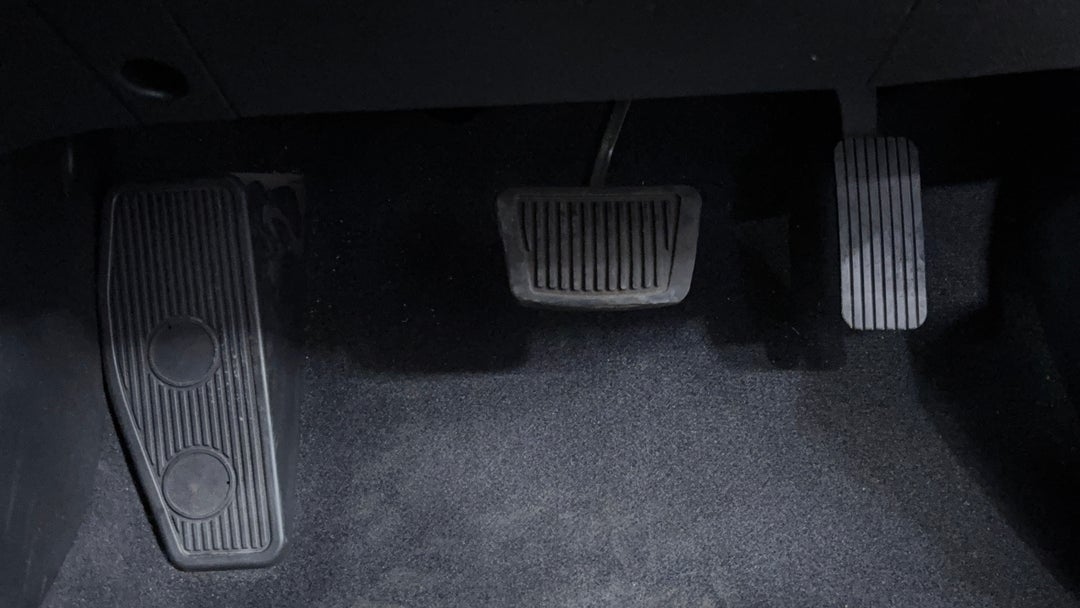 2020 Hyundai i30 Go, Automatic, 143570 km, Pedals and Footmat