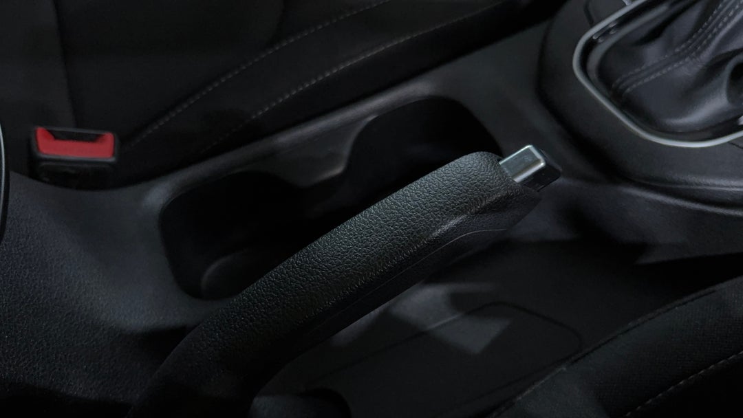 2020 Hyundai i30 Go, Automatic, 143570 km, Handbrake