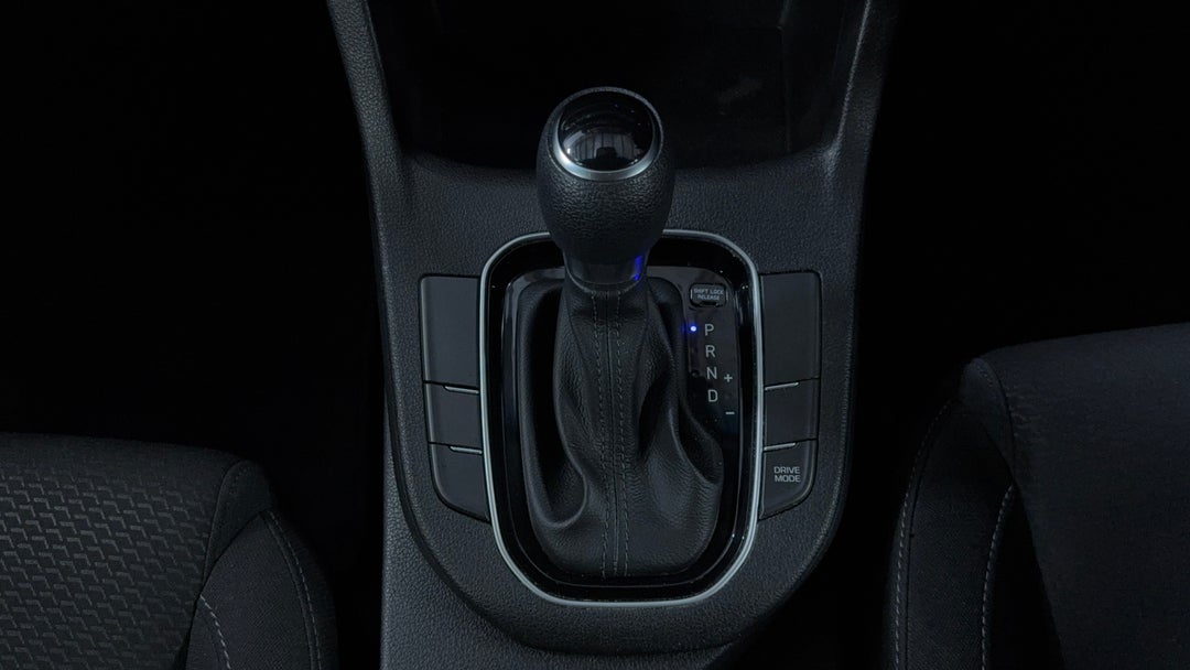 2020 Hyundai i30 Go, Automatic, 143570 km, Gear Lever 