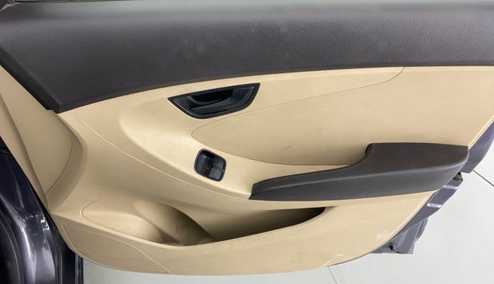 2014 Hyundai Eon MAGNA PLUS, Petrol, Manual, 47,296 km, Driver Side Door Panels Control