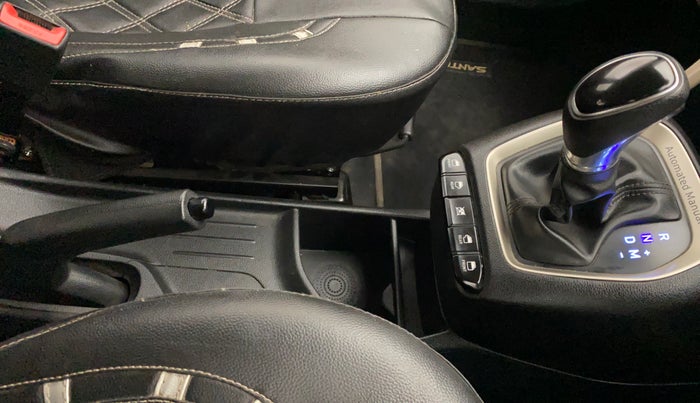 2019 Hyundai NEW SANTRO MAGNA AMT, Petrol, Automatic, 62,611 km, Gear Lever