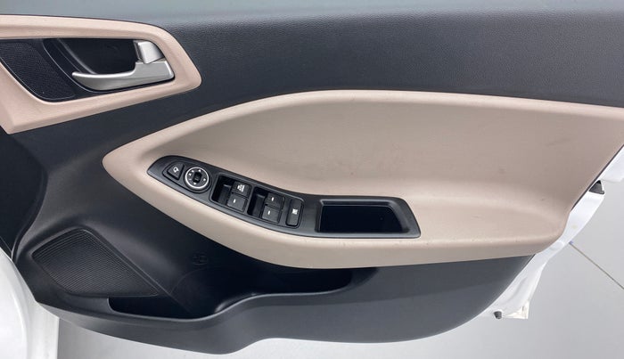 2018 Hyundai Elite i20 SPORTZ 1.2, Petrol, Manual, 8,973 km, Driver Side Door Panels Control