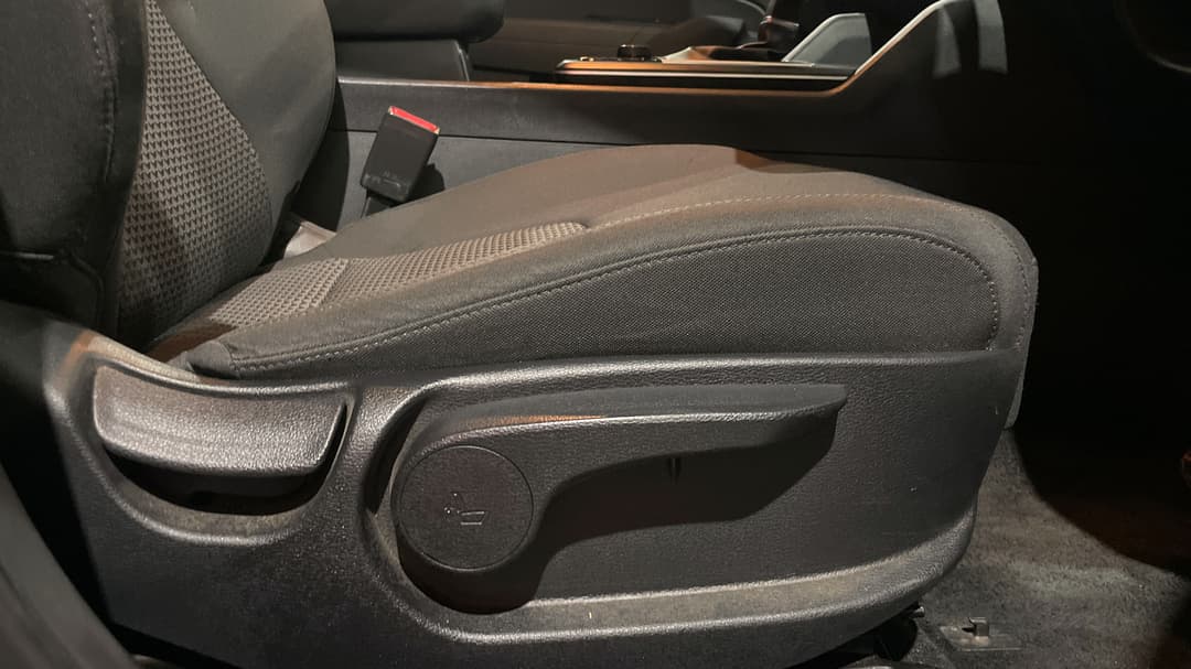 2023 Kia Sportage S (FWD), Automatic, 48743 km, Drivers Side Adjustment Panel
