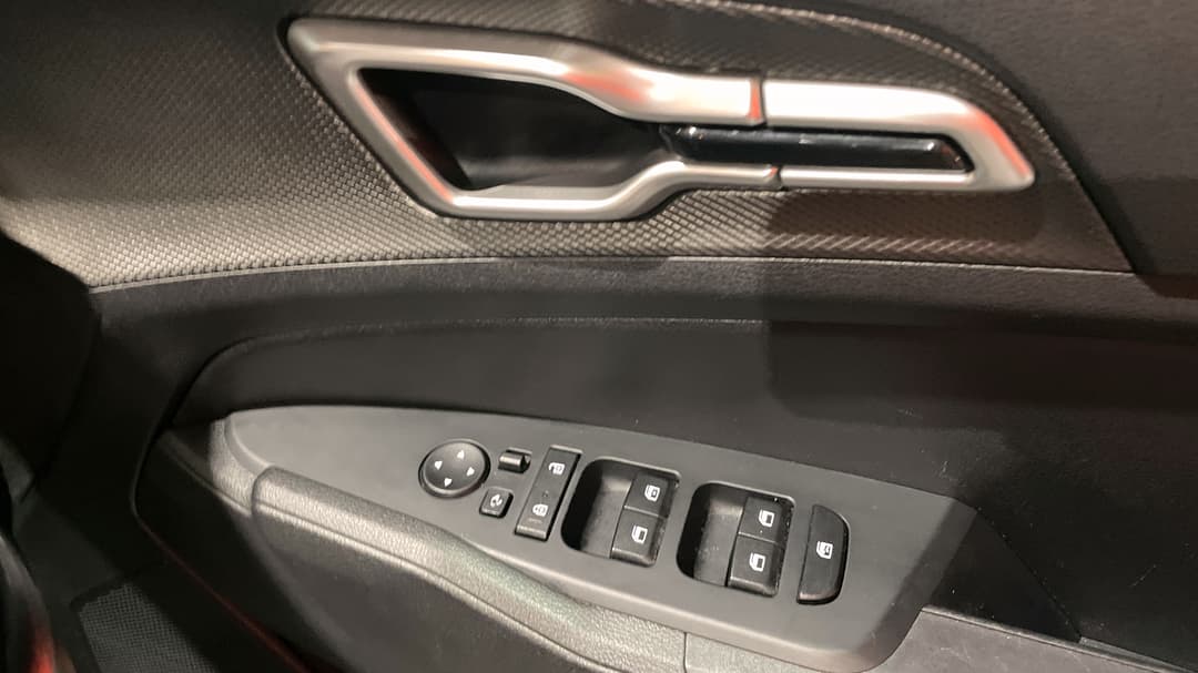 2023 Kia Sportage S (FWD), Automatic, 48743 km, Drivers Side Door Panel Controls