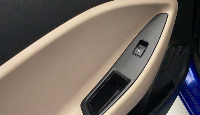 2015 Hyundai Elite i20 SPORTZ 1.2, Petrol, Manual, 63,269 km, Left rear window switch / handle - Switch/handle not functional
