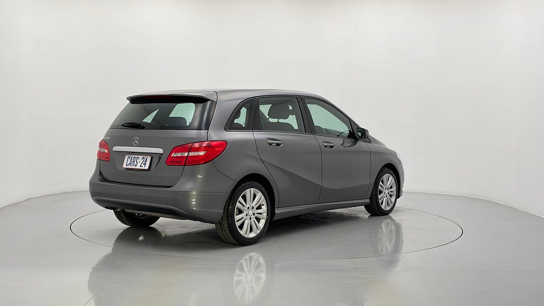 Right Back Diagonal (45- Degree) View