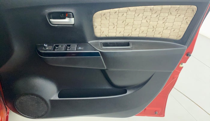 2017 Maruti Wagon R 1.0 VXI, Petrol, Manual, 37,269 km, Driver Side Door Panels Controls