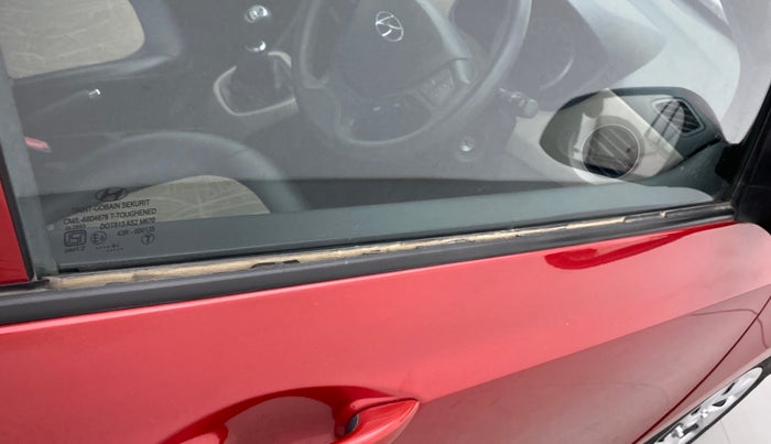 2019 Hyundai Grand i10 SPORTZ 1.2 KAPPA VTVT, Petrol, Manual, 14,163 km, Driver-side door - Weather strip has minor damage