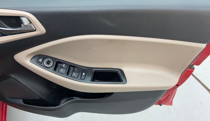 2015 Hyundai Elite i20 ASTA 1.2, Petrol, Manual, 1,03,164 km, Driver Side Door Panels Control