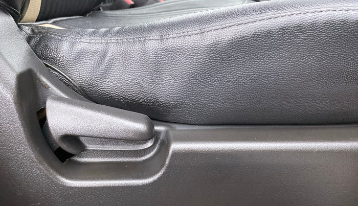 2018 Maruti Wagon R 1.0 VXI, Petrol, Manual, 16,858 km, Driver Side Adjustment Panel