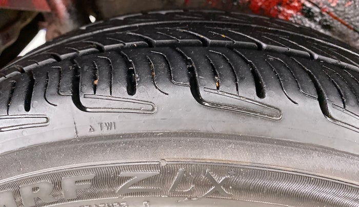 2018 Maruti Wagon R 1.0 VXI, Petrol, Manual, 16,858 km, Right Front Tyre Tread
