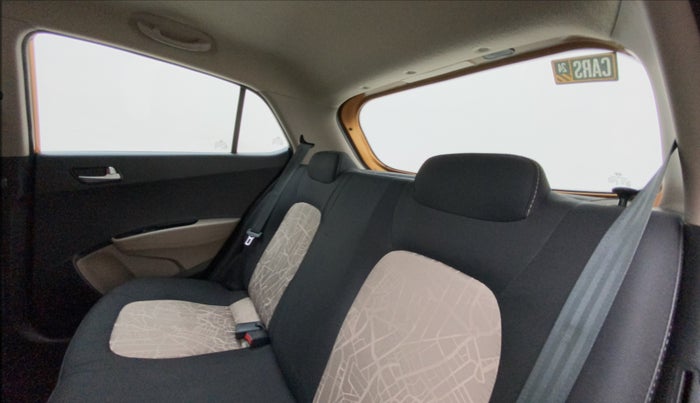 2014 Hyundai Grand i10 SPORTZ 1.2 KAPPA VTVT, Petrol, Manual, 40,604 km, Right Side Rear Door Cabin
