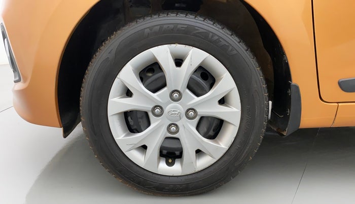 2014 Hyundai Grand i10 SPORTZ 1.2 KAPPA VTVT, Petrol, Manual, 40,604 km, Left Front Wheel