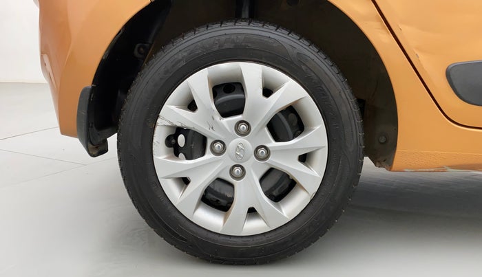 2014 Hyundai Grand i10 SPORTZ 1.2 KAPPA VTVT, Petrol, Manual, 40,604 km, Right Rear Wheel