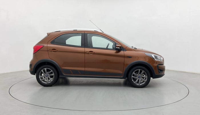 2019 Ford FREESTYLE TITANIUM 1.2 TI-VCT MT, Petrol, Manual, 20,497 km, Right Side View