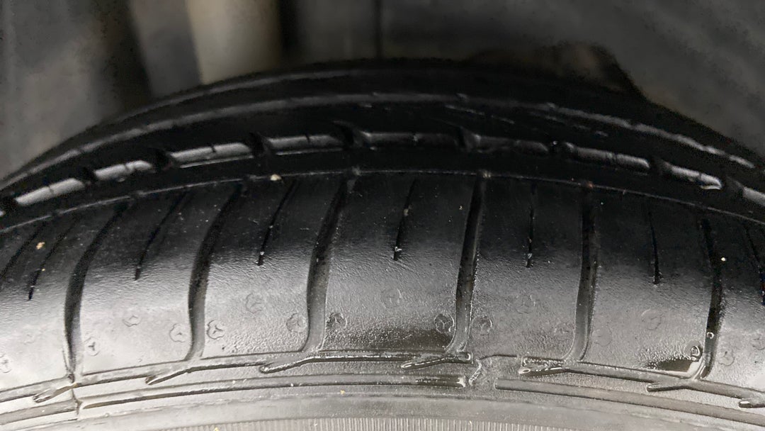 Right Rear Tyre Tread