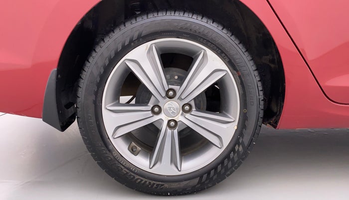 2018 Hyundai Verna 1.6 SX VTVT (O), Petrol, Manual, 41,233 km, Right Rear Wheel