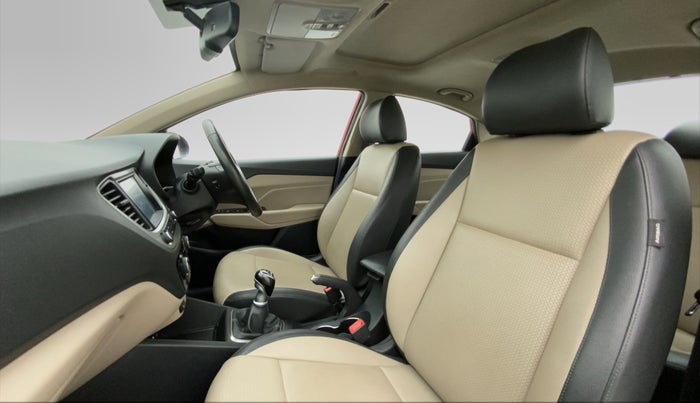 2018 Hyundai Verna 1.6 SX VTVT (O), Petrol, Manual, 41,233 km, Right Side Front Door Cabin