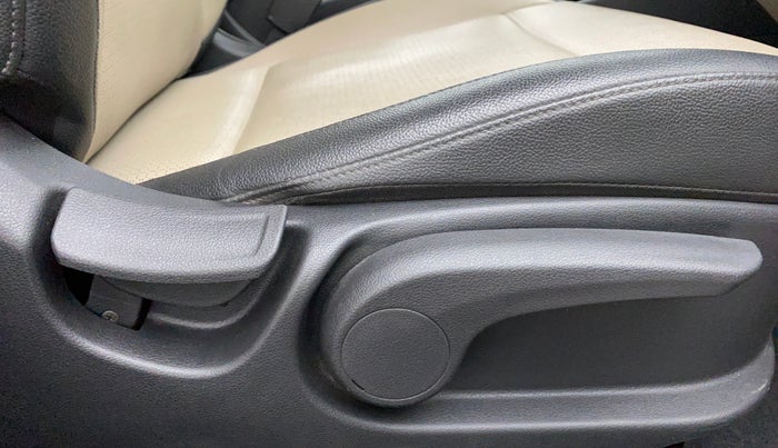 2018 Hyundai Verna 1.6 SX VTVT (O), Petrol, Manual, 41,233 km, Driver Side Adjustment Panel