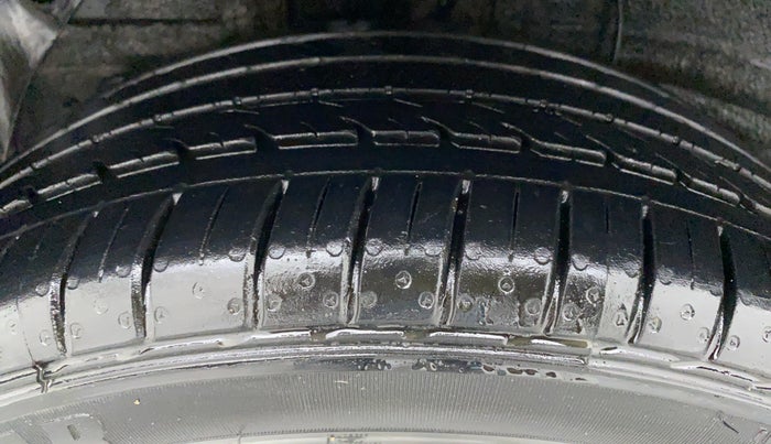 2014 Hyundai Elite i20 ASTA 1.2, Petrol, Manual, 50,877 km, Right Rear Tyre Tread