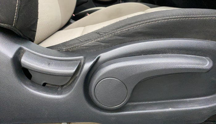 2014 Hyundai Elite i20 ASTA 1.2, Petrol, Manual, 50,877 km, Driver Side Adjustment Panel