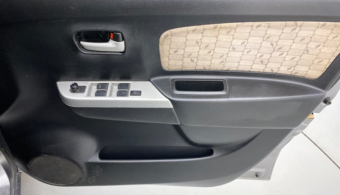 2013 Maruti Wagon R 1.0 VXI, Petrol, Manual, 64,628 km, Driver Side Door Panels Control