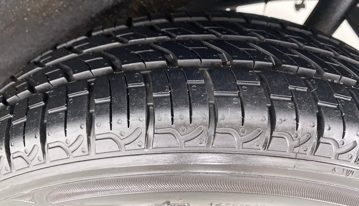 2014 Maruti Wagon R Stingray VXI, Petrol, Manual, 22,328 km, Left Rear Tyre Tread