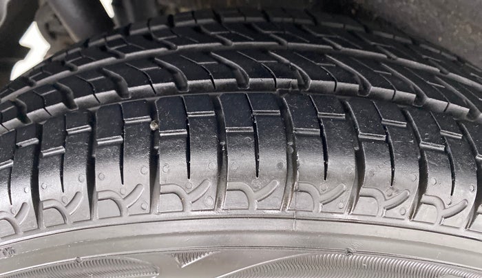 2014 Maruti Wagon R Stingray VXI, Petrol, Manual, 22,328 km, Right Rear Tyre Tread