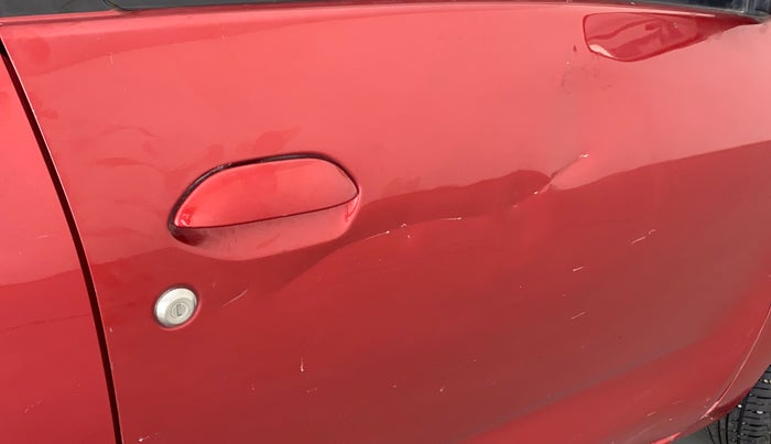 2017 Datsun Redi Go T (O), Petrol, Manual, 56,755 km, Driver-side door - Slightly dented