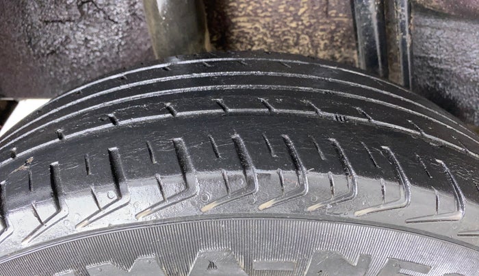 2017 Datsun Redi Go T (O), Petrol, Manual, 56,755 km, Right Rear Tyre Tread