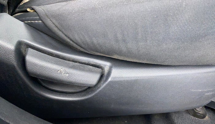 2015 Hyundai Grand i10 MAGNA 1.2 KAPPA VTVT, Petrol, Manual, 39,109 km, Driver Side Adjustment Panel