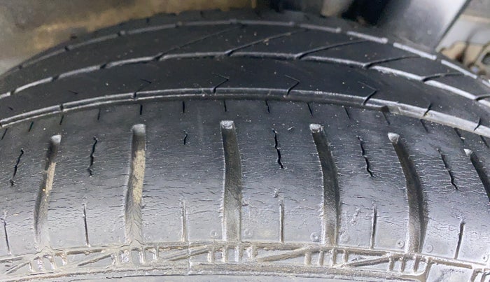 2015 Hyundai Grand i10 MAGNA 1.2 KAPPA VTVT, Petrol, Manual, 39,109 km, Left Rear Tyre Tread