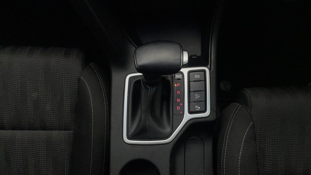 2016 Kia Sportage Si (fwd), Automatic, 145686 km, Gear Lever 