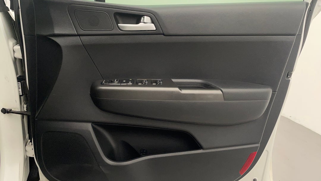 2016 Kia Sportage Si (fwd), Automatic, 145686 km, Speaker View