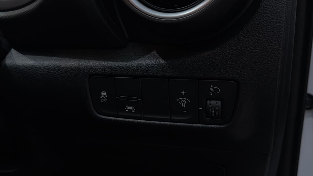 2020 Hyundai Kona Active (FWD), Automatic, 105283 km, Utility Switches/Buttons