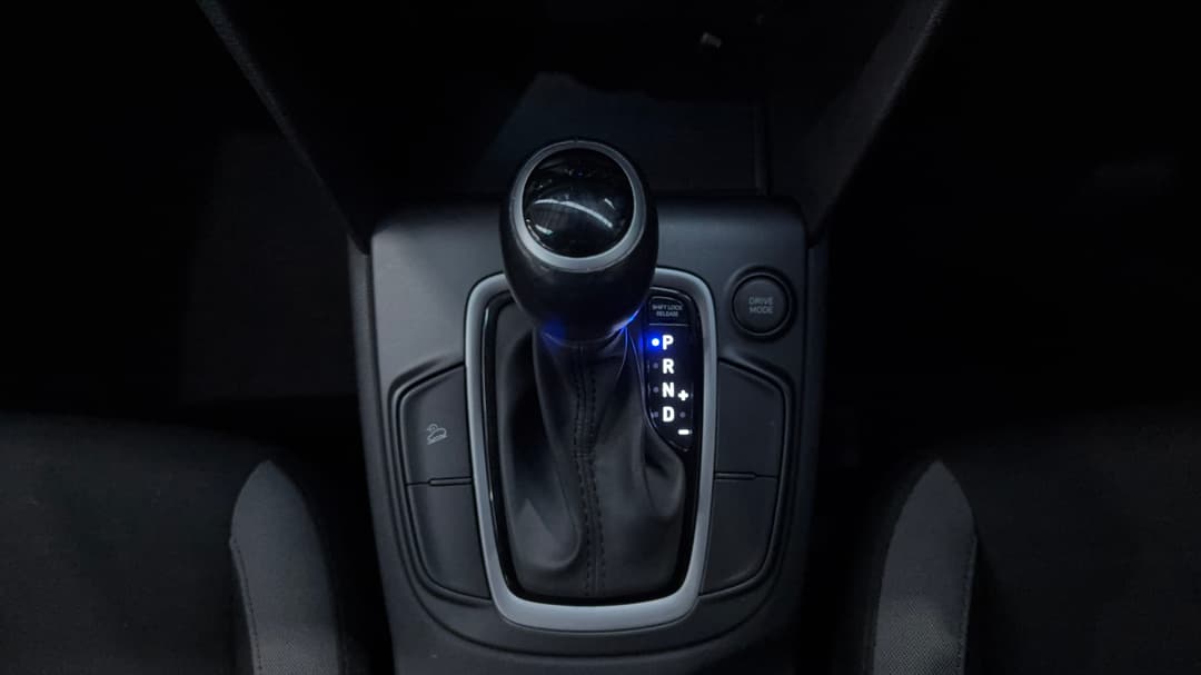 2020 Hyundai Kona Active (FWD), Automatic, 105283 km, Gear Lever 