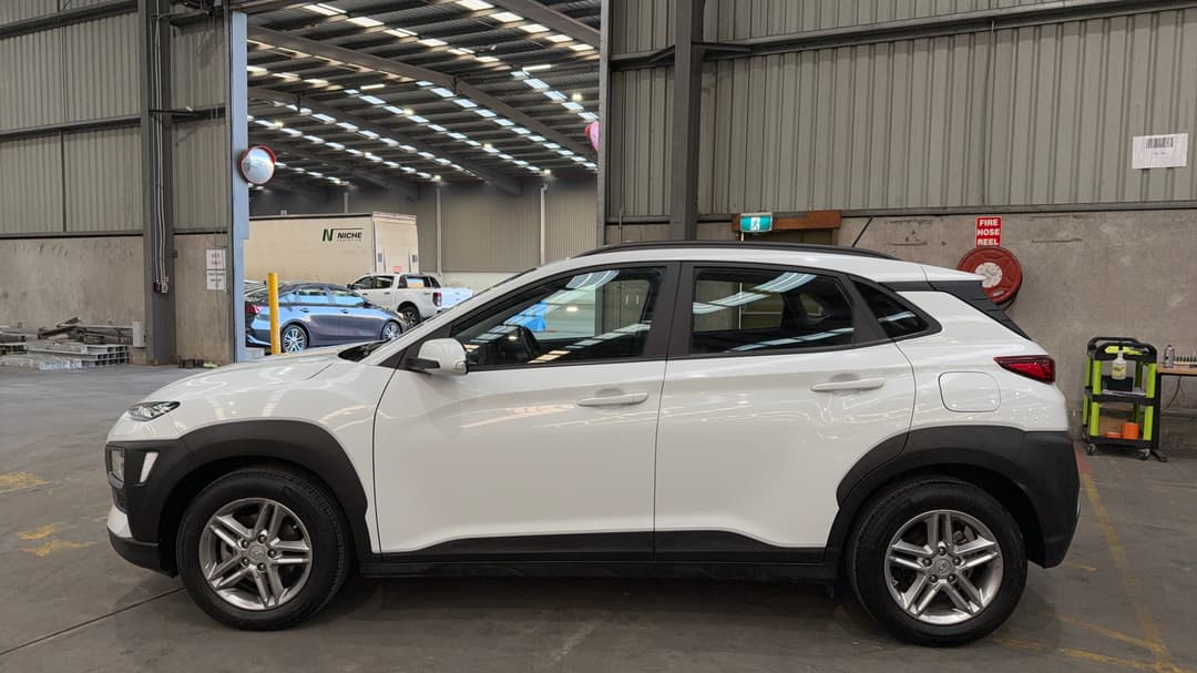 2020 Hyundai Kona Active (FWD), Automatic, 105283 km, Left Side View