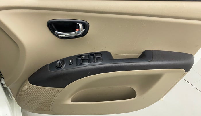 2010 Hyundai i10 SPORTZ 1.2 AT, Petrol, Automatic, 38,762 km, Driver Side Door Panels Control