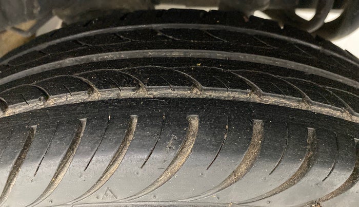 2014 Datsun Go T, Petrol, Manual, 70,320 km, Left Rear Tyre Tread