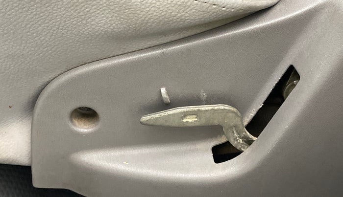 2014 Datsun Go T, Petrol, Manual, 70,320 km, Front left seat (passenger seat) - Folding lever cover has minor damage