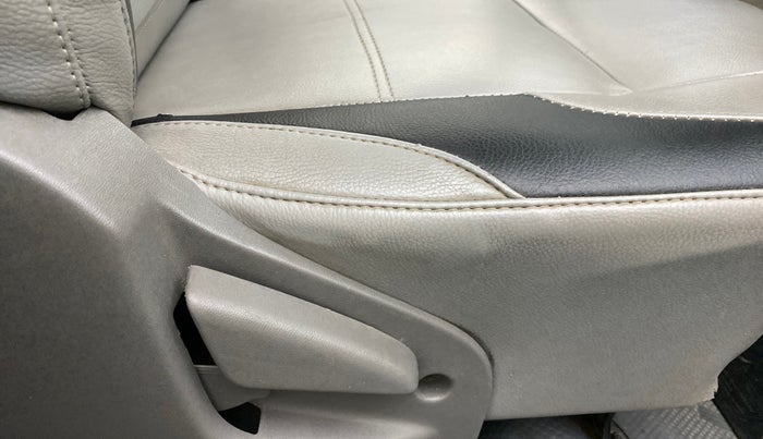 2014 Datsun Go T, Petrol, Manual, 70,320 km, Driver Side Adjustment Panel