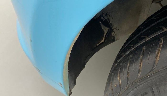 2014 Datsun Go T, Petrol, Manual, 70,320 km, Left fender - Lining loose